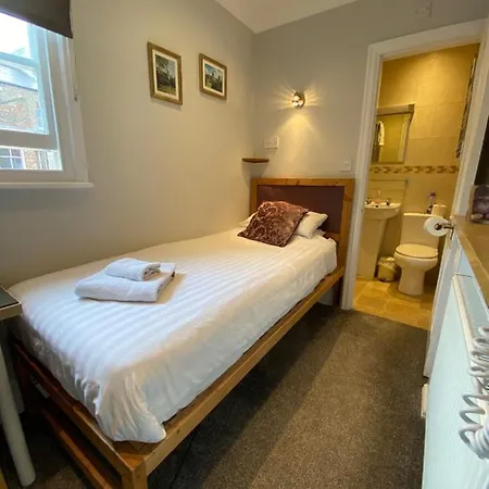 Number 34 Bed & Breakfast 3*